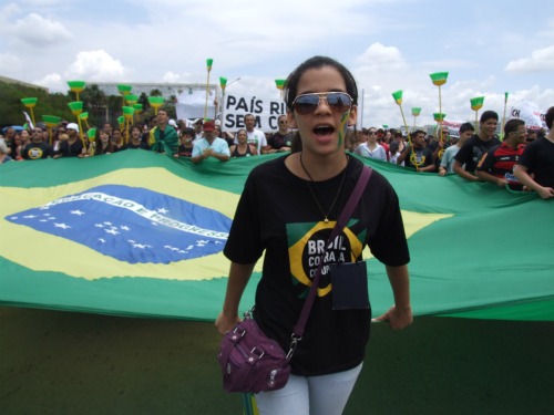 Pela terceira vez, o povo irá às ruas neste sábado (21) em protesto contra o fim da corrupção na política