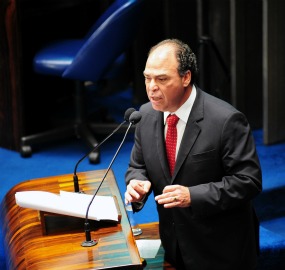 Fernando Bezerra relata MP da reforma administrativa que reduziu o número de ministérios e promoveu outras mudanças nas estruturas administrativas nos órgãos federais [fotografo]Saulo Cruz/ Agência Câmara[/fotografo]