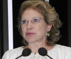 Em discurso na tribuna do Senado, senadora Marta Suplicy (PT-SP).