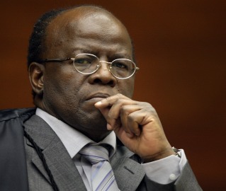 Joaquim Barbosa sugere a realização de mais uma sessão por semana para acelerar o julgamento do mensalão