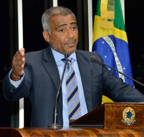 Em seu primeiro mandato, Romário está na lista dos mais assíduos no Senado