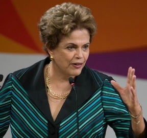 Dilma sancionou texto com vetos