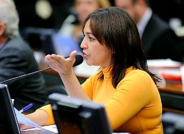 Eliziane Gama ficou primeiras oitivas em atentado terrorista de 24 de dezembro. Foto: Divulgação.