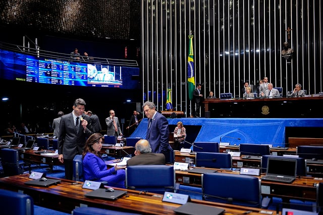 Plenário aprova medida provisória que reduz imposto