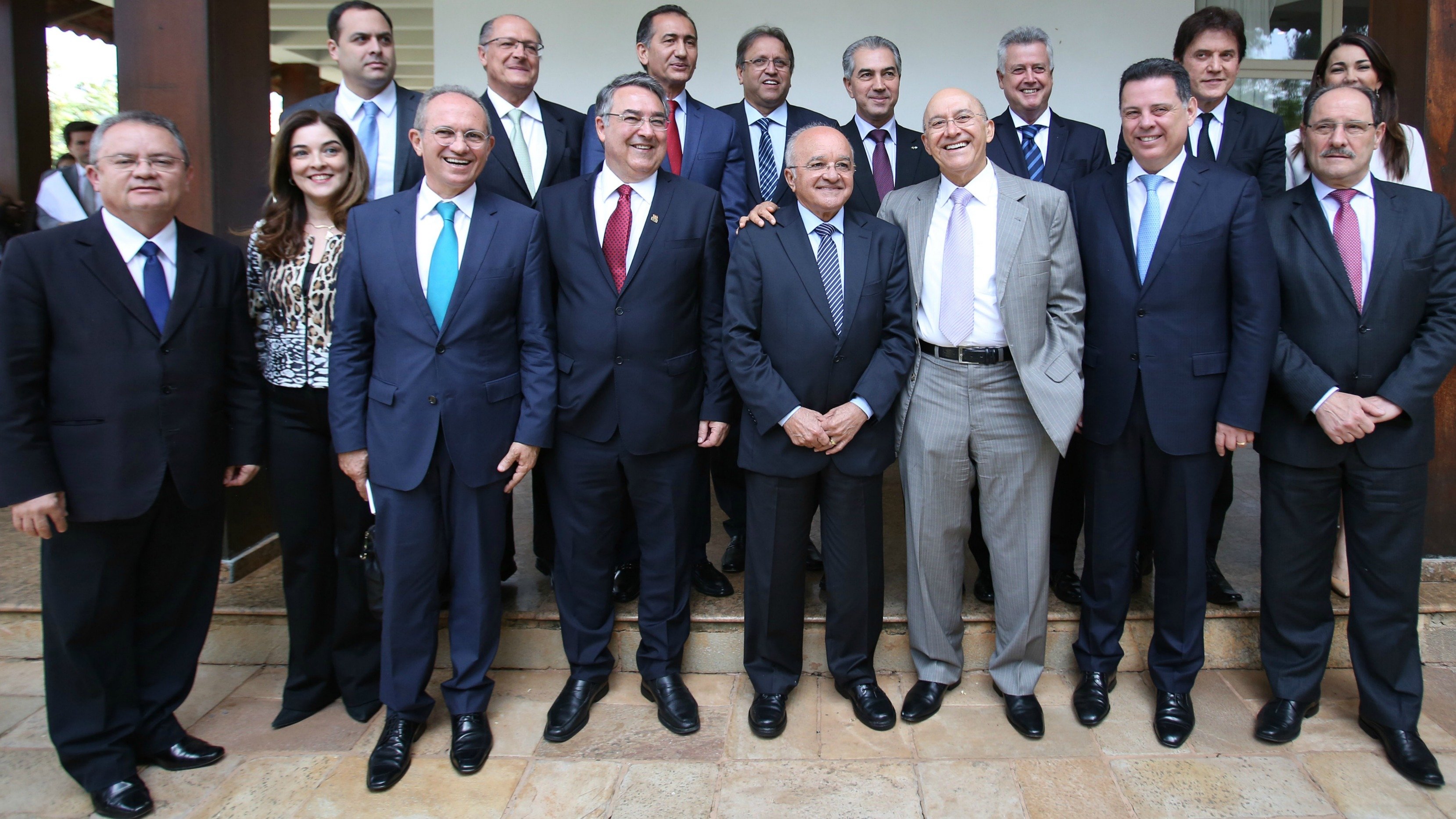 Gestores estaduais durante encontro na residência oficial do governador do DF, Rodrigo Rollemberg, na manhã desta segunda-feira