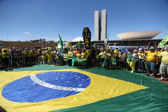 Em Brasília, manifestações pró-impeachment se encontraram em frente ao Congresso Nacional