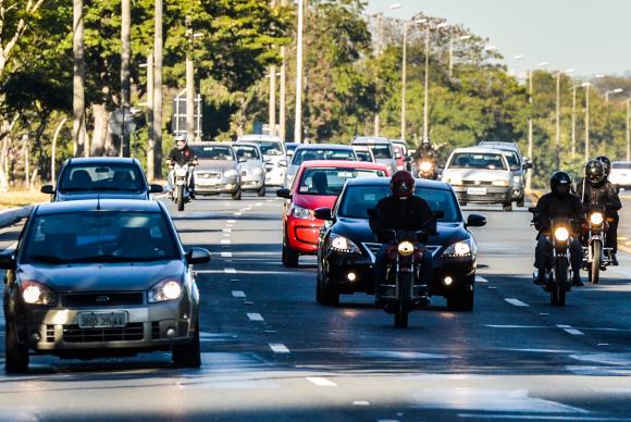 Segundo a Polícia Rodoviária, medida pode diminuir de 5% a 10% o número de colisões frontais em rodovias