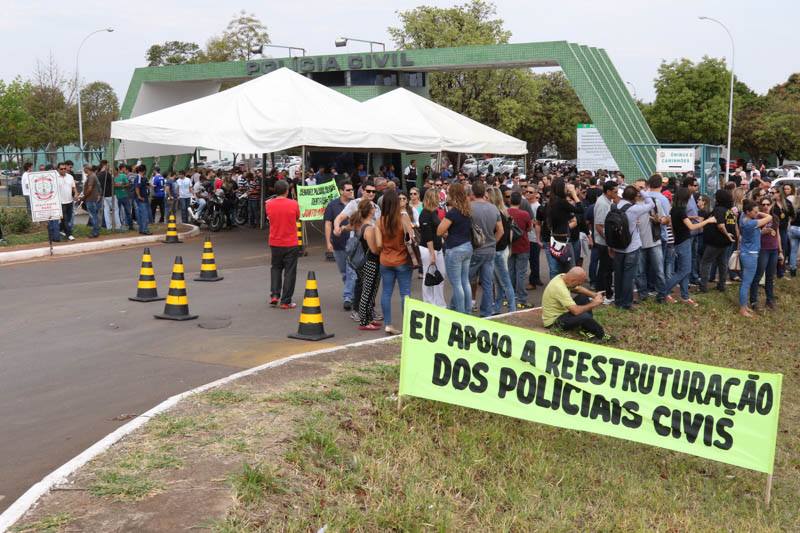 Policiais Civis pedem isonomia salarial com a Polícia Federal