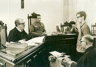 Celso Lungaretti durante depoimento à auditoria militar 