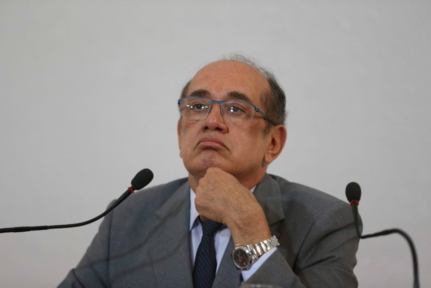 Pela segunda vez, Gilmar Mendes criticou a decisão de Lewandowski - que preferiu não comentar