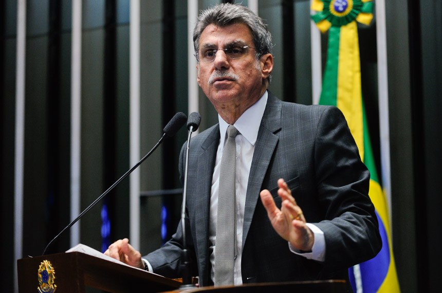 Romero Jucá apresentou nova proposta de emenda à Constituição que pede fim da reeleição