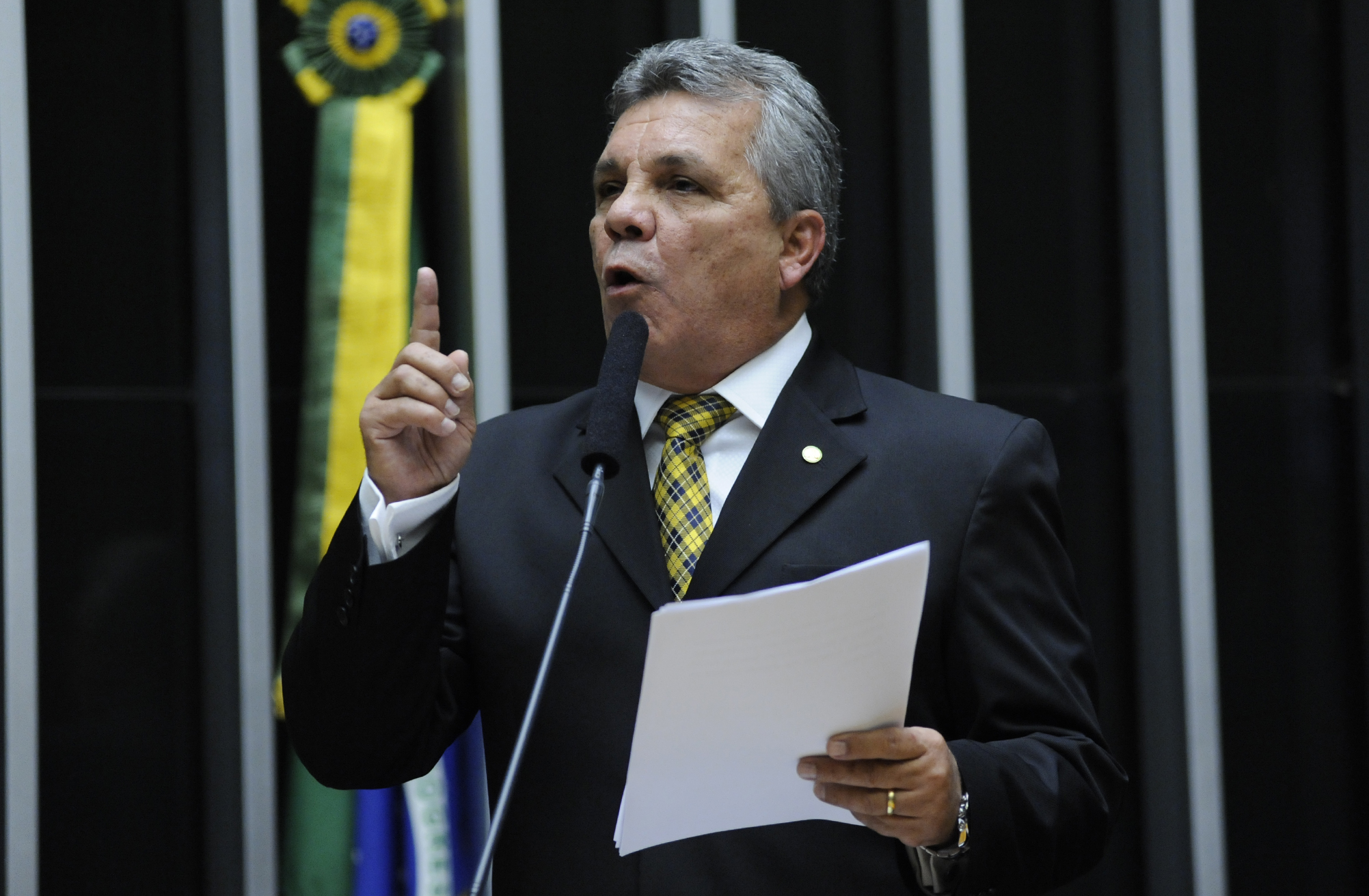 Para o deputado, lei que vale para os políticos também precisa de ser aplicada no judiciário