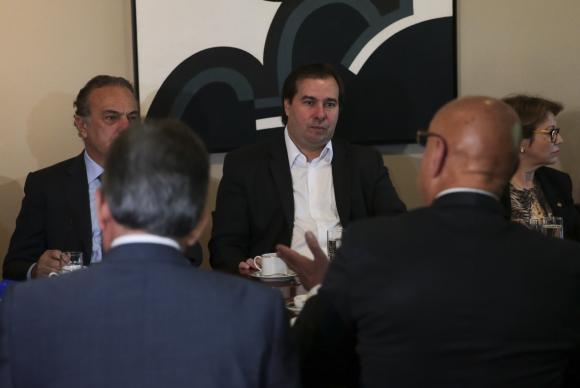 O assunto foi discutido durante café da manhã na casa do presidente da Casa, Rodrigo Maia