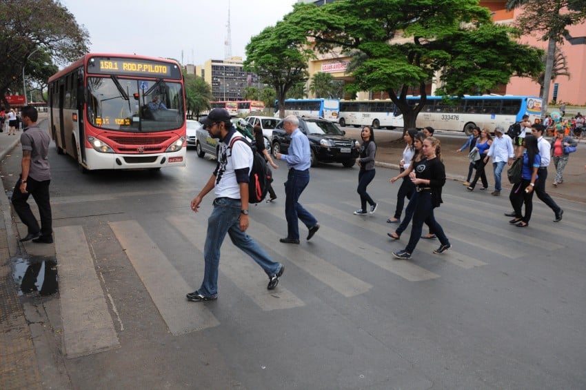 Associação Andar a Pé - O Movimento da Gente fará abaixo assinado por melhorias nas passagens subterrâneas do Eixão