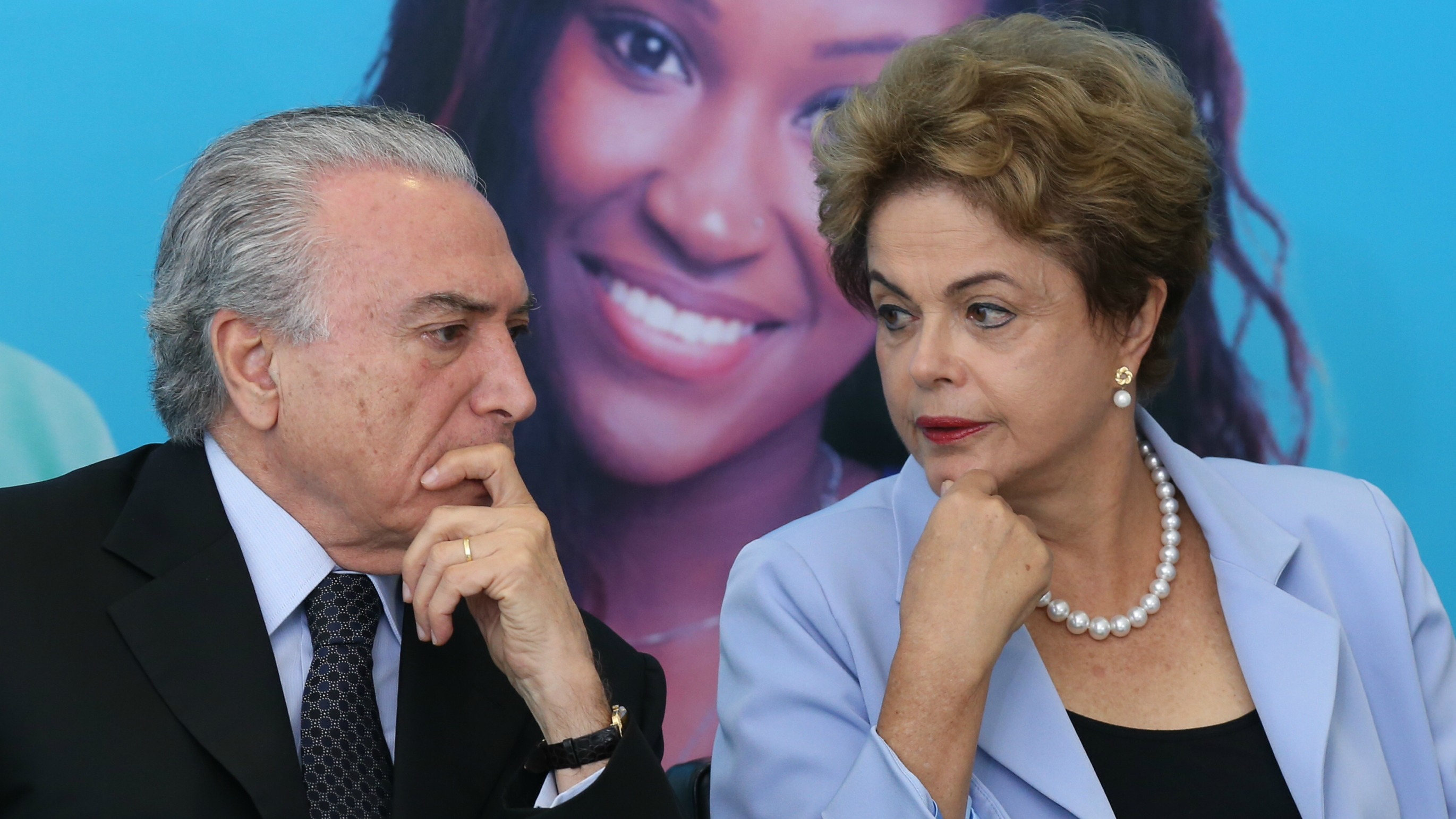 Gastos de campanha de Dilma e Temer são contestados