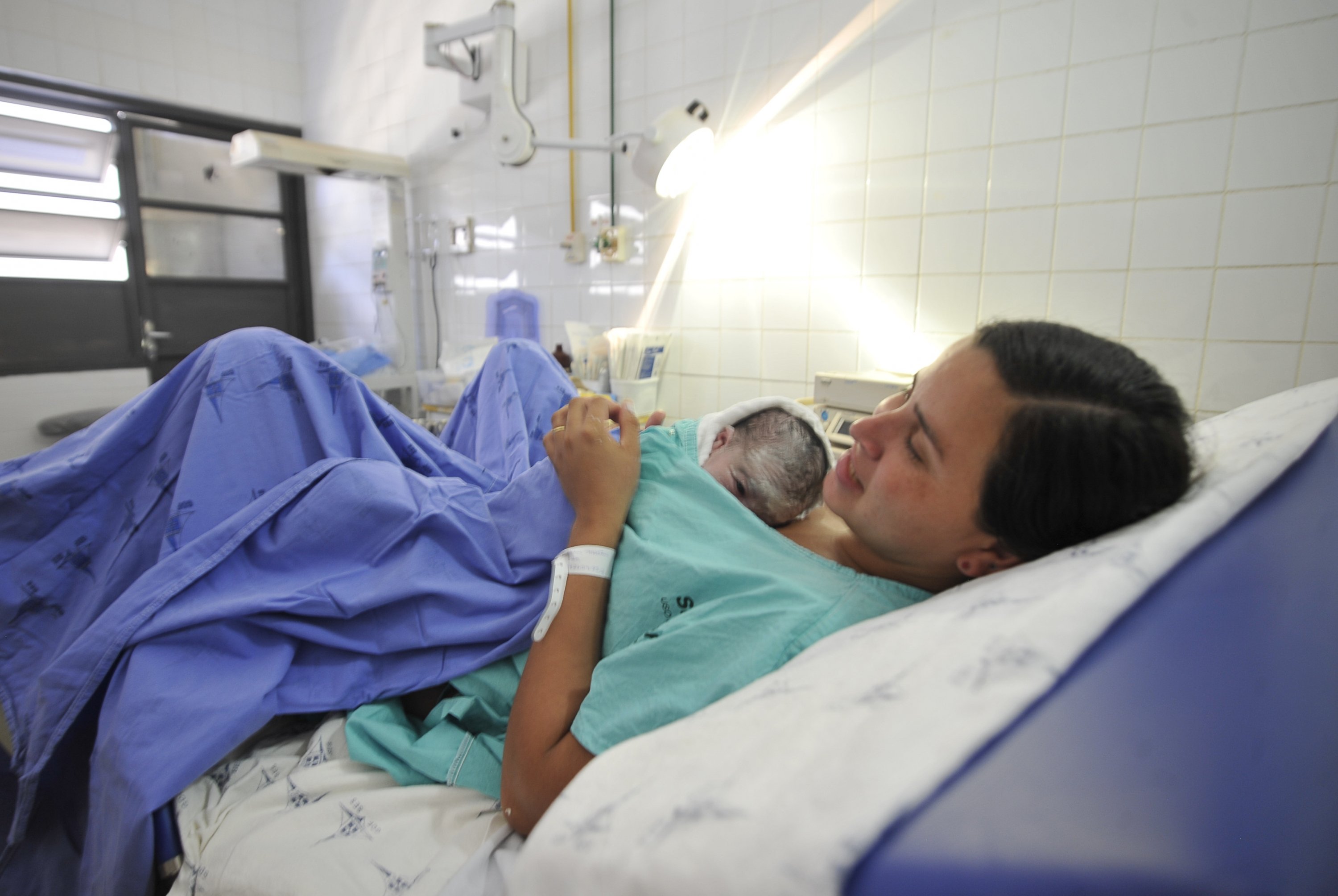 Durante as investigações, foram identificadas dezenas de mulheres que relataram cobrança pela realização de parto cesárea por dois médicos obstetras e um anestesista, no Hospital São Patrício, em Itaqui