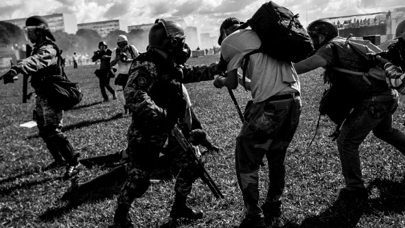 Manifestação em Brasília teve confronto entre polícia e manifestantes