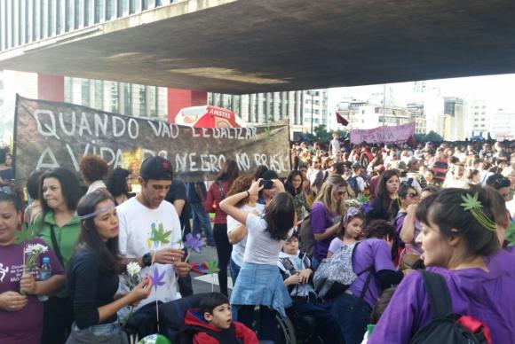 Marcha reuniu milhares de pessoas em São Paulo