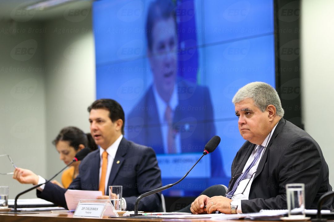 A Comissão Especial da Reforma da Previdência deve aprovar relatório final ainda nesta quarta-feira (3)