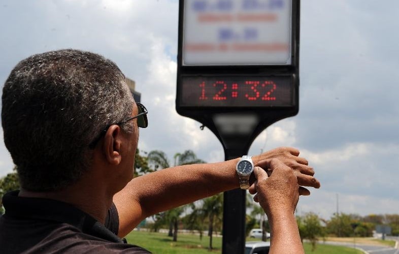 O Horário de Verão termina no dia 17 de fevereiro. Essa poderá ser a última vez que o governo determina a medida