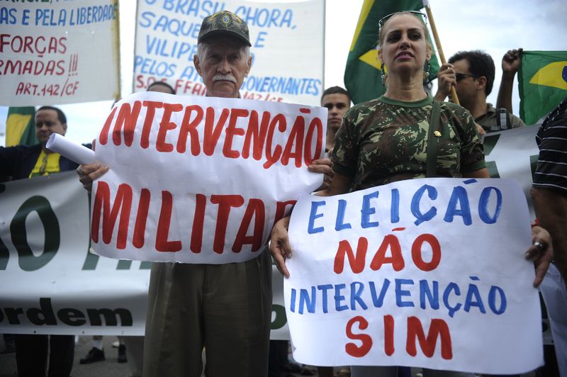 Intervenção militar