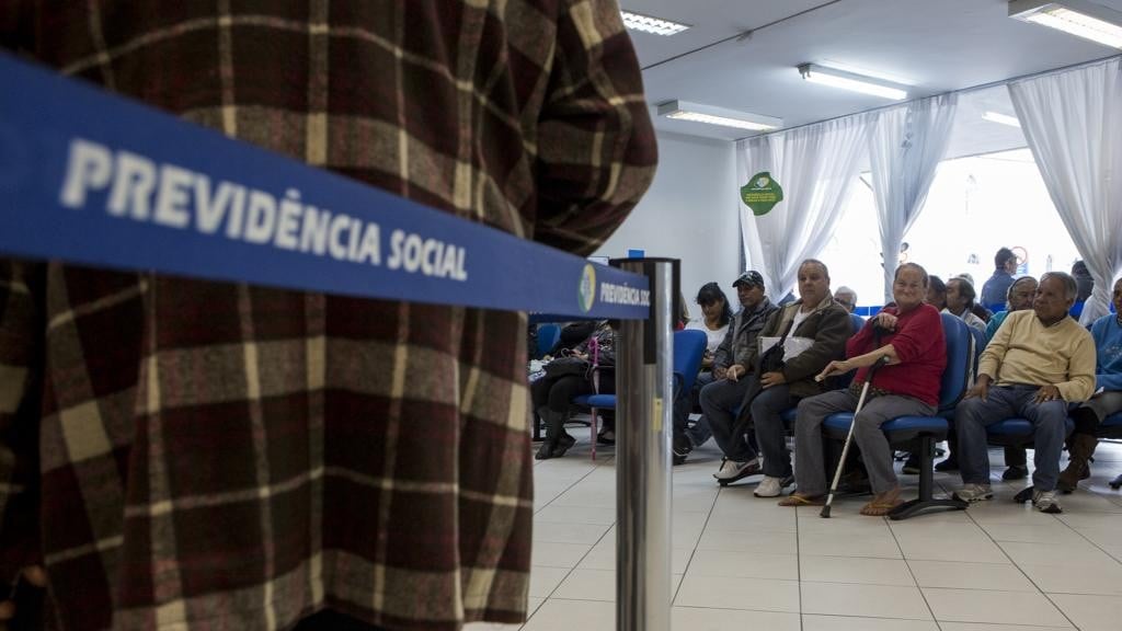 Desde o início do mês, o INSS está promovendo o adiantamento do pagamento da primeira parcela do 13º salário de aposentados e pensionistas. Foto: Henry Milleo/ Agência Brasil