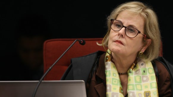 ministra do Supremo Tribunal Federal (STF) Rosa Weber prorrogou nesta terça-feira (23) inquérito que investiga o presidente Jair Bolsonaro