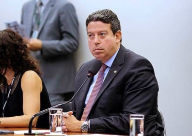 Deputado é acusado de receber propina do presidente da CBTU em 2012