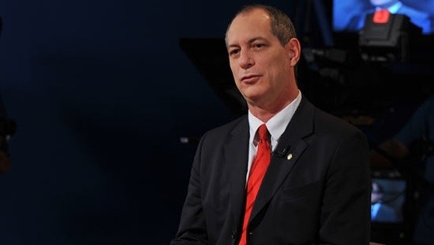 Ciro afirmou que reforma trabalhista e teto de gastos serão revogados caso seja eleito em outubro