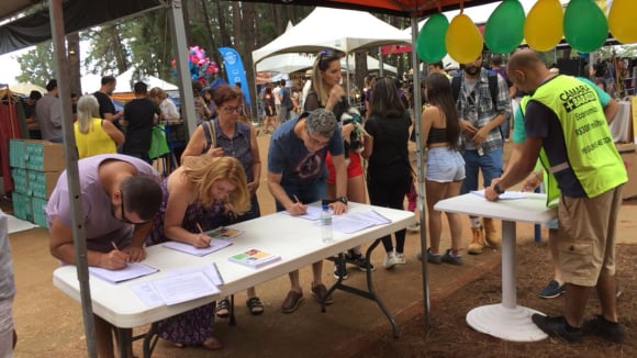 A expectativa da coordenação do Câmara+Barata é chegar às 20.000 assinaturas previstas em lei até agosto. 