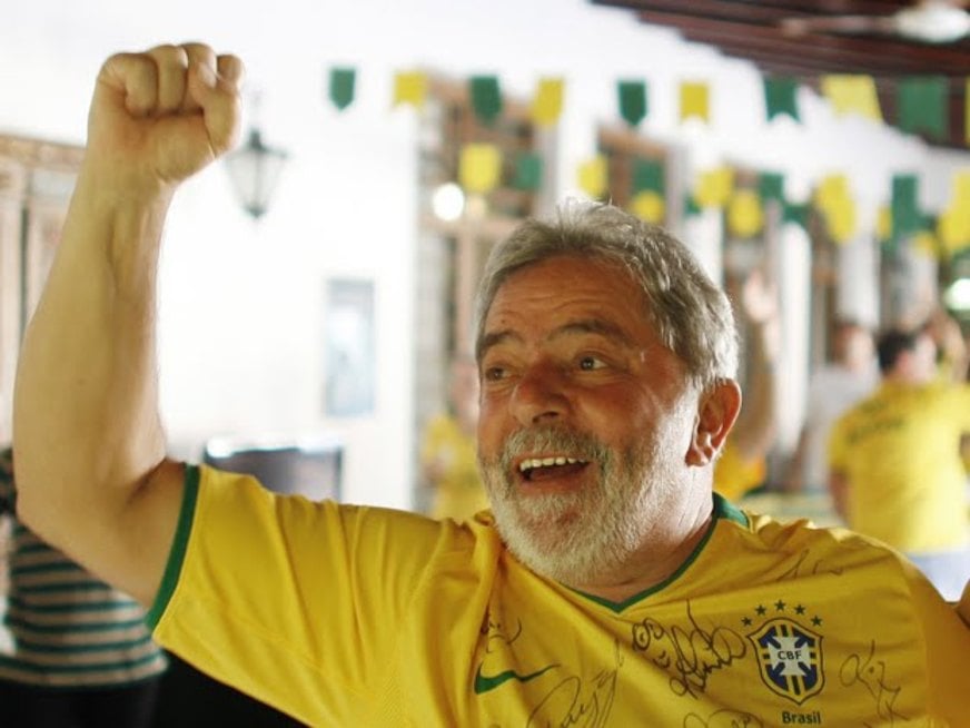 Lula fará seus comentários sobre os jogos da seleção em cartas 