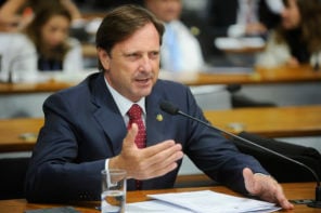 Ministro do STF barra o senador Acir Gurgacz (PDT-RO) tentava se eleger ao governo do estado, mas teve o registro da candidatura rejeitado com base na Lei da Ficha Limpa