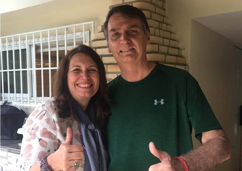 Bia Kicis (PSL-DF) ao lado de Jair Bolsonaro [fotografo]Reprodução/Facebook[/fotografo]