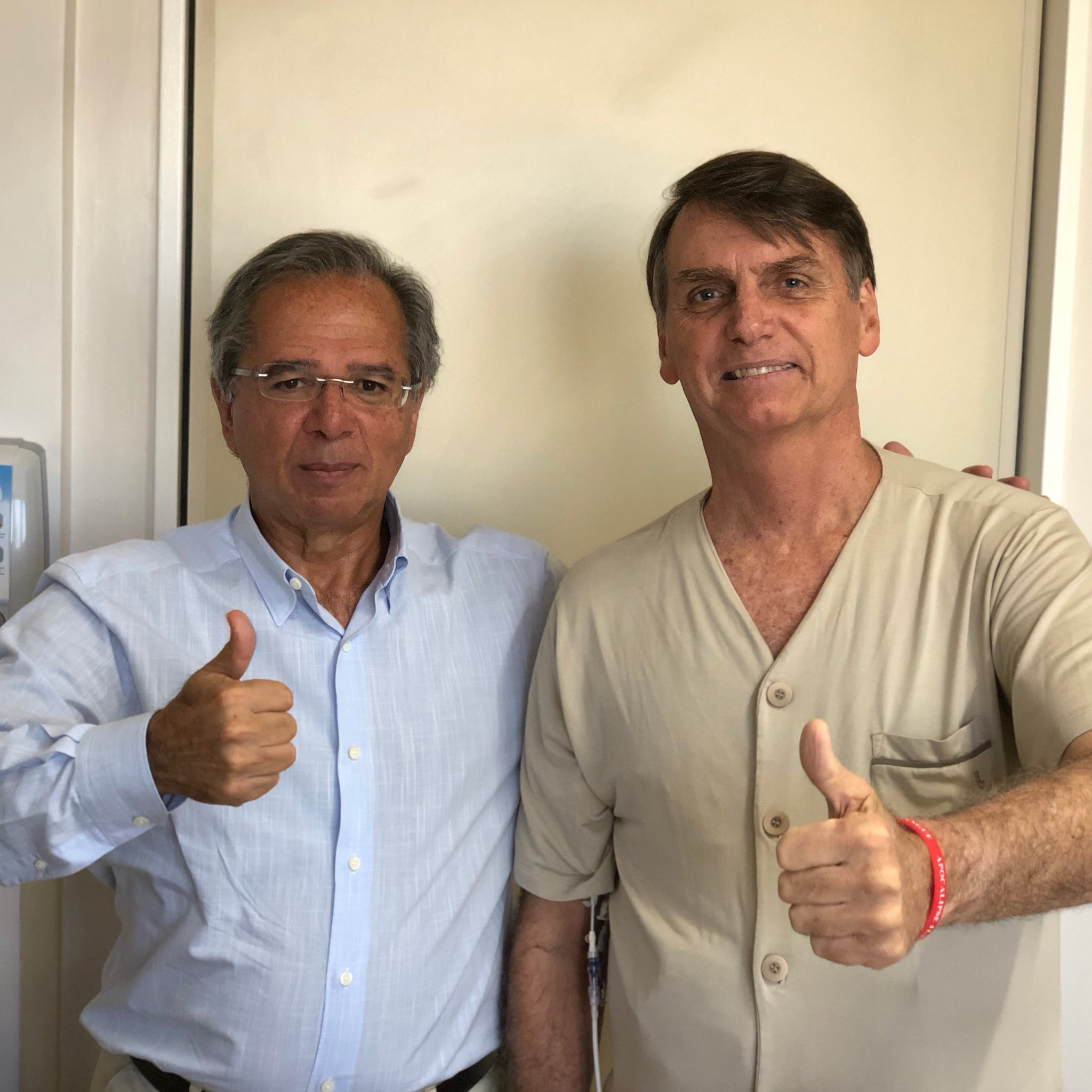 Bolsonaro divergiu de Paulo Guedes e se manifestou contra a privatização da Petrobras durante a campanha