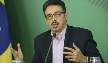 Ministro - Sérgio disse que está de "sacio cheio" de manifestações políticas em shows no Brasil