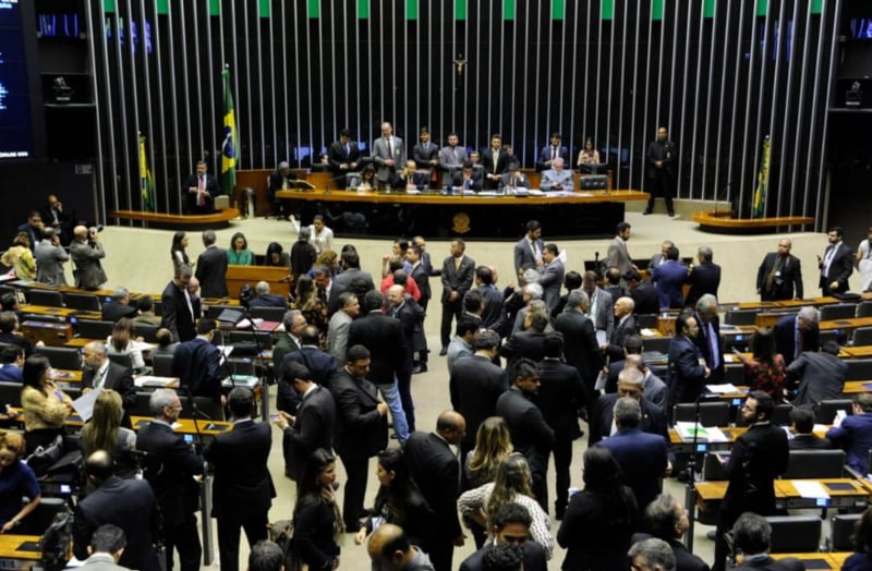 Deputados lotam plenário da Câmara em plena segunda-feira para votar MPs (12)[fotografo]Luis Macedo / Câmara dos Deputados[/fotografo]