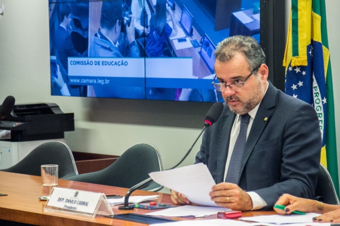 Deputado Danilo Cabral é autor da PEC que estabelece um repasse mínimo constitucional para o SUAS. Foto: Câmara dos Deputados