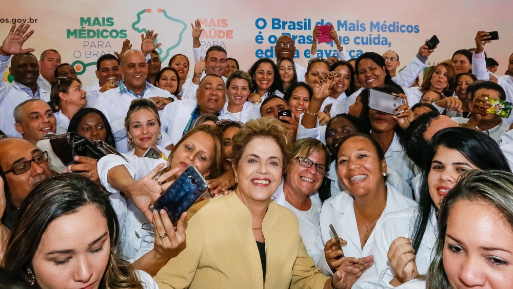 A então presidente Dilma Rousseff na prorrogação do programa Mais Médicos em abril de 2016. [fotografo]Foto: Roberto Stuckert Filho/PR[/fotografo]