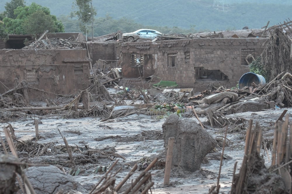 Pouca coisa restou do distrito de Bento Rodrigues, em Mariana, uma das áreas mais atingidas pelo desastre ambiental[fotografo]Antonio Cruz / Agência Brasil[/fotografo]