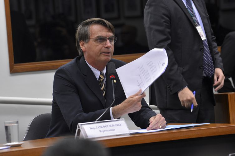 Relatório da área técnica do TSE, entregue ao ministro Luis Roberto Barroso, aponta inconsistências na prestação de contas de campanha do presidente eleito[fotografo]Wilson Dias / Agência Brasil[/fotografo]