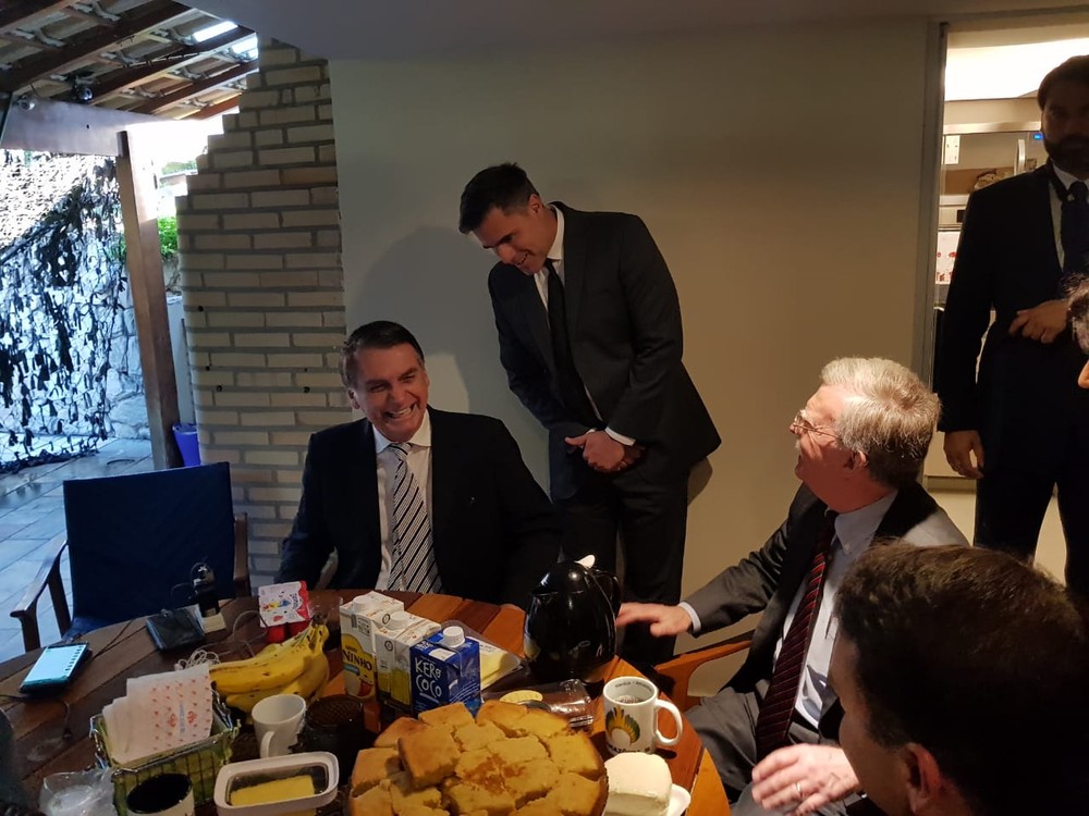 Bolsonaro e John Bolton se encontraram em café da manhã na casa do presidente eleito no Rio