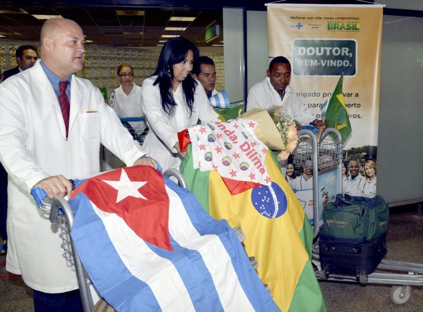 Conselho Nacional de Secretarias Municipais (Conasems) foi informado, pela embaixada de Cuba, que os profissionais devem começar a sair do país em dez dias[fotografo]Valter Campanato / Agência Brasil[/fotografo]