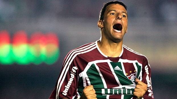 Washington foi campeão brasileiro pelo Fluminense em 2010, clube pelo qual se aposentou no ano seguinte