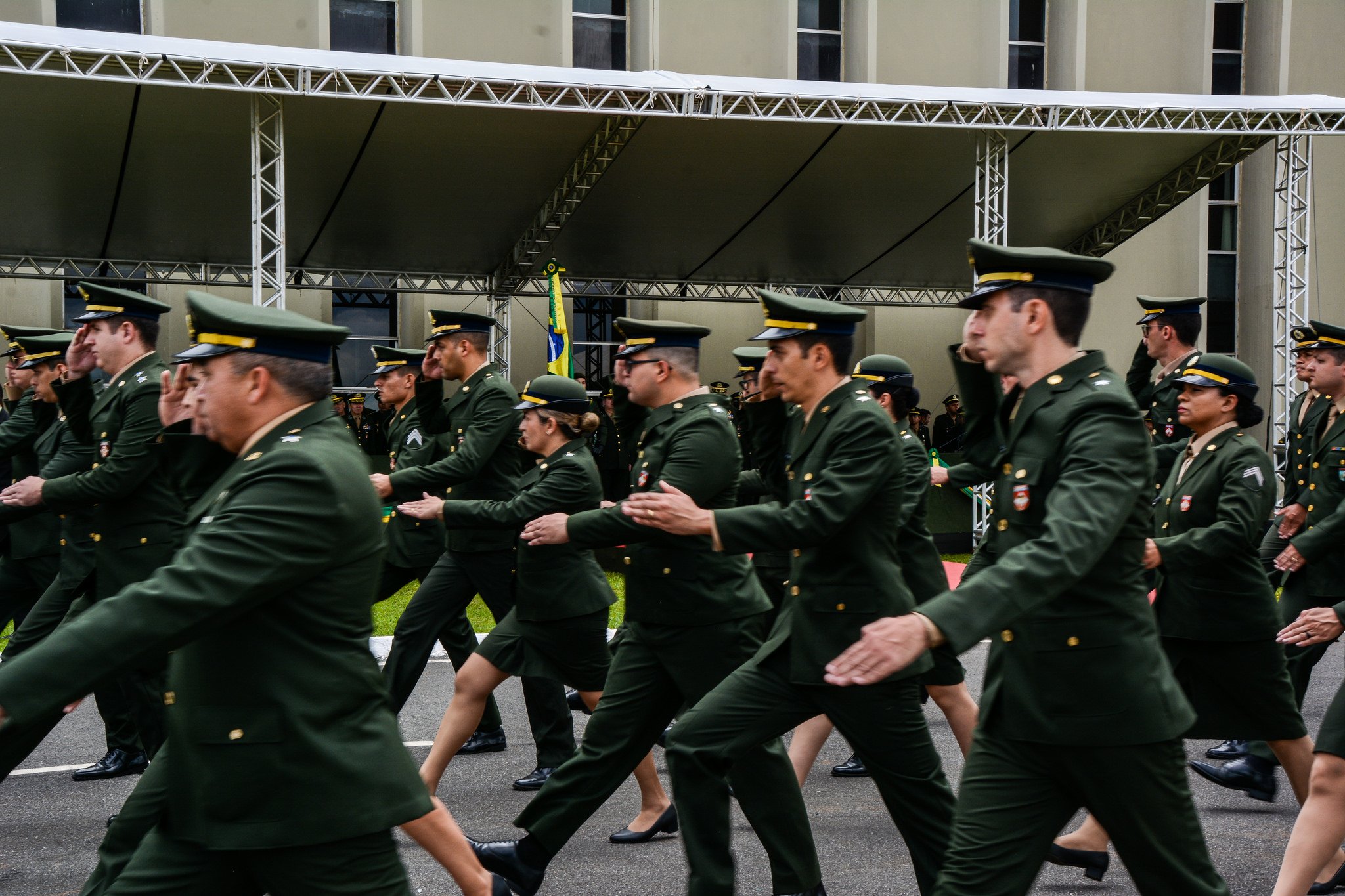 De acordo com Mercadante, novo governo pretende manter militares apenas em funções ligadas direta ou indiretamente à defesa nacional. Foto: Divulgação/Exército 