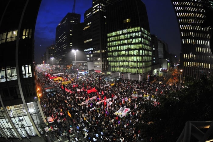 Crise de representatividade foi bandeira dos protestos irrompidos em meados de 2013, as famosas 