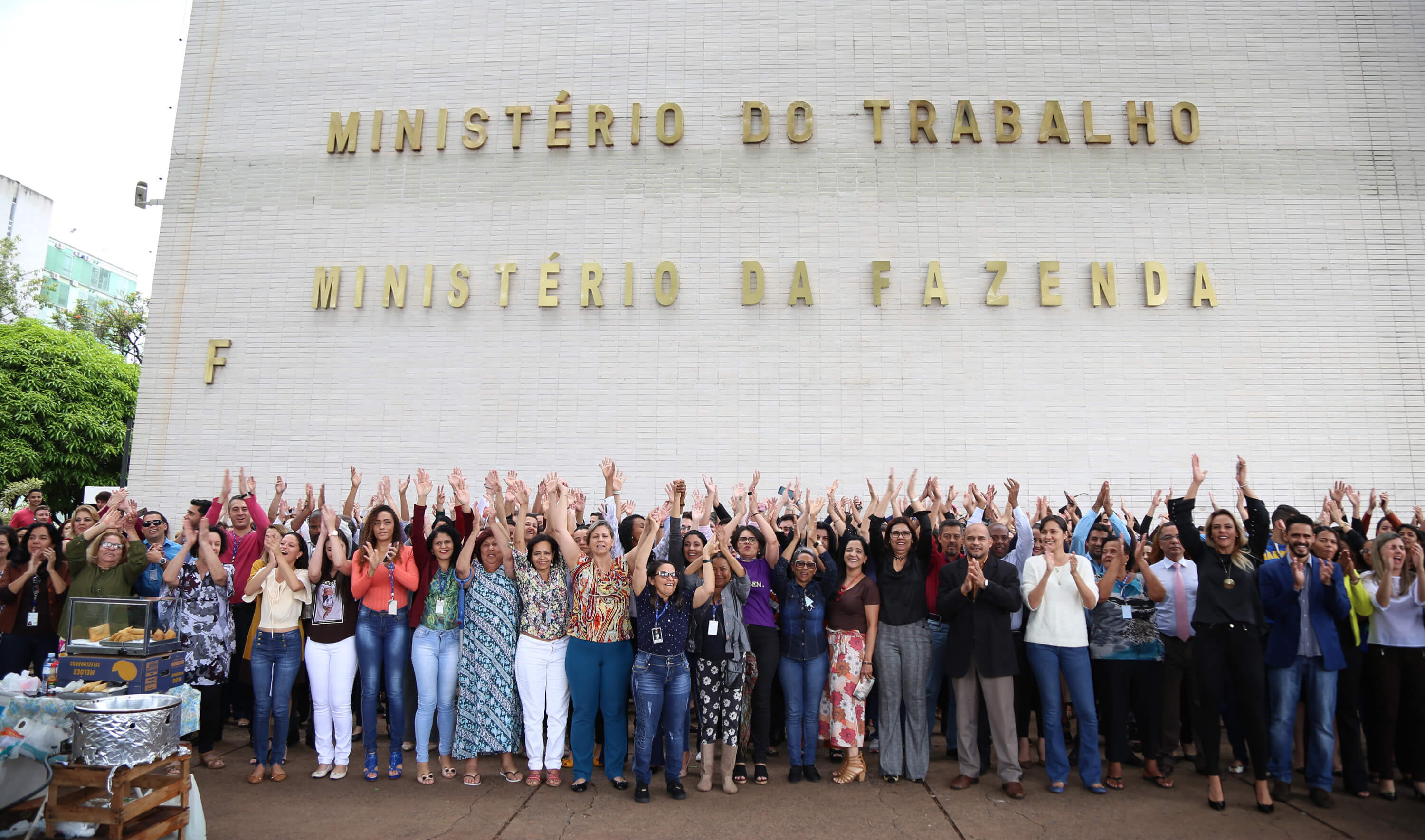 Servidores protestaram após intenção de dissolver pasta do Trabalho[fotografo]Mrcos Corrêa/PR[/fotografo]