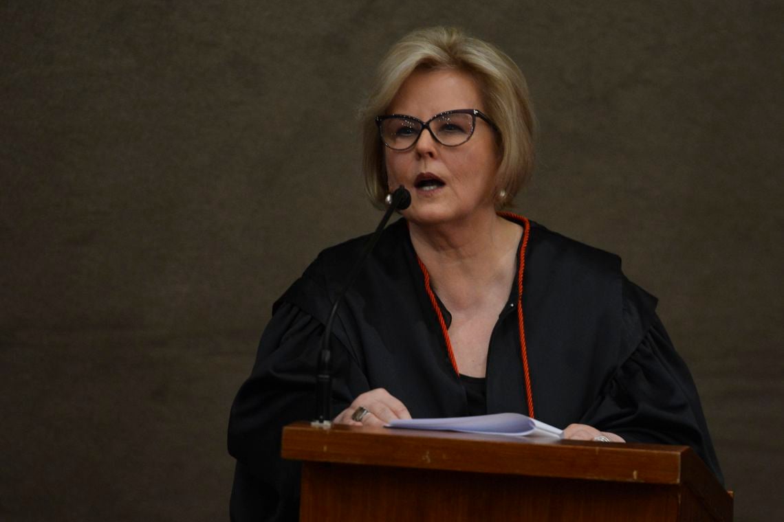 Ministra do STF, Rosa Weber indeferiu pedido do Congresso Nacional para ampliar o prazo para atender medidas para aumentar a transparência das emendas de relator. [fotografo]Valter Campanato / Agência Brasil[/fotografo]