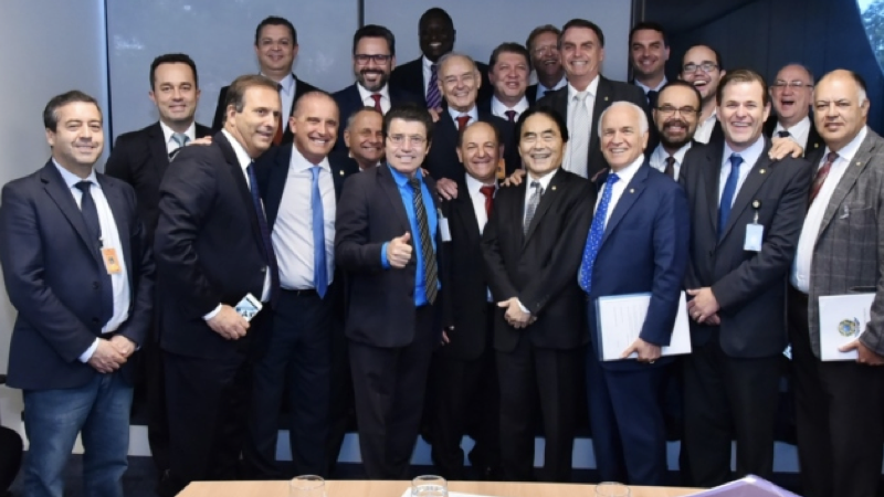 Deputados da bancada evangélica com o presidente Jair Bolsonaro. Foto: Rafael Carvalho/Gov. de transição