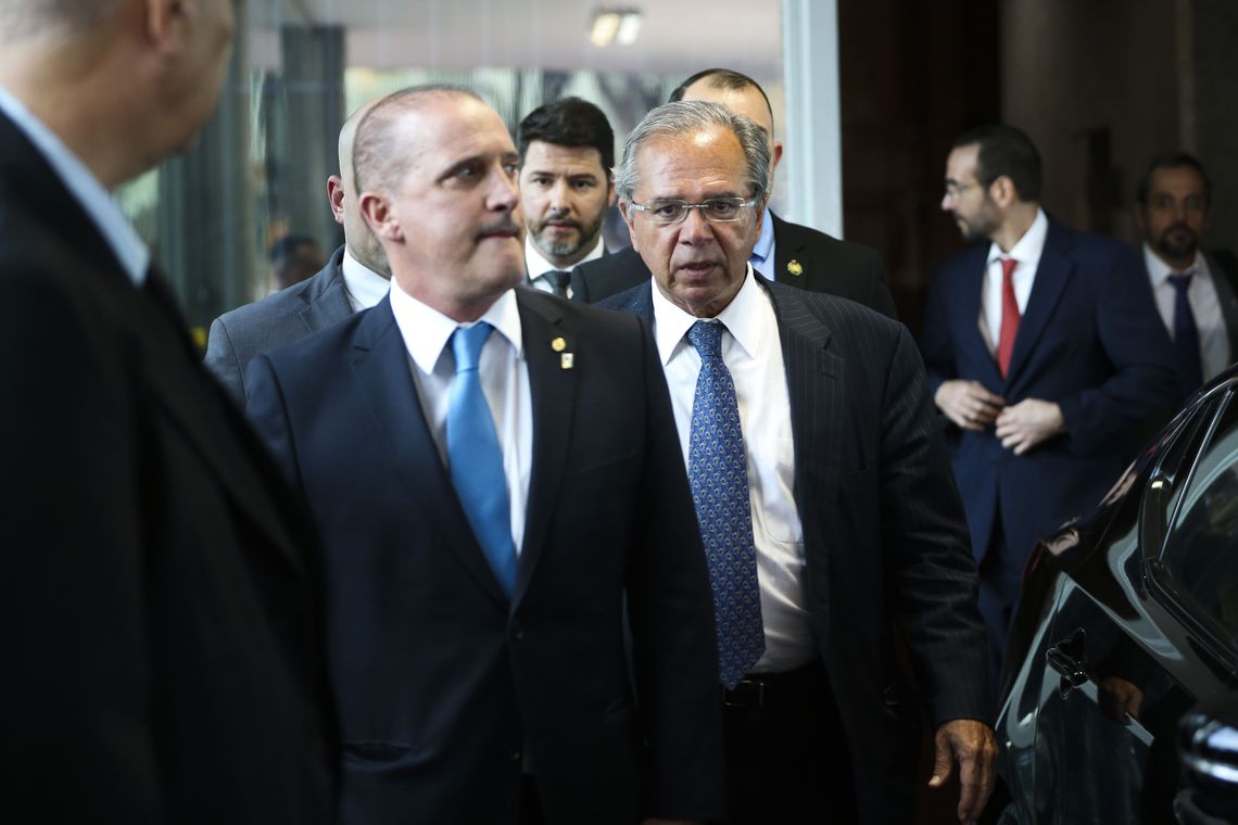 O ministro da Casa Civil, Onyx Lorenzoni , e o da Economia, Paulo Guedes, falam à imprensa após reunião[fotografo]Valter Campanato/ABr[/fotografo]