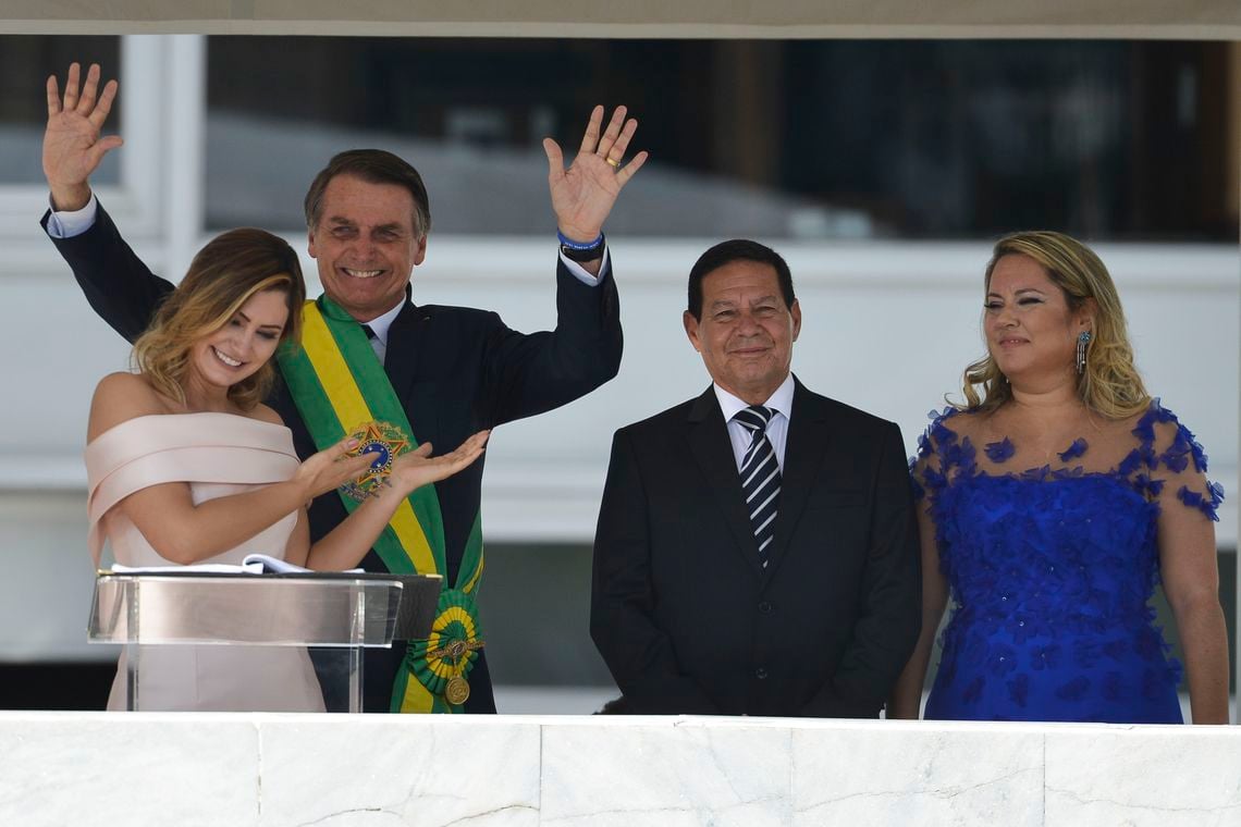 A primeira-dama, Michelle Bolsonaro, fez discurso em Libras (Língua Brasileira de Sinais), no parlatório do Palácio do Planalto durante solenidade de posse do marido, presidente Jair Bolsonaro. Foto: Marcello Casal Jr./ABr